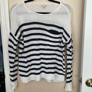 Longe sleeve sweater